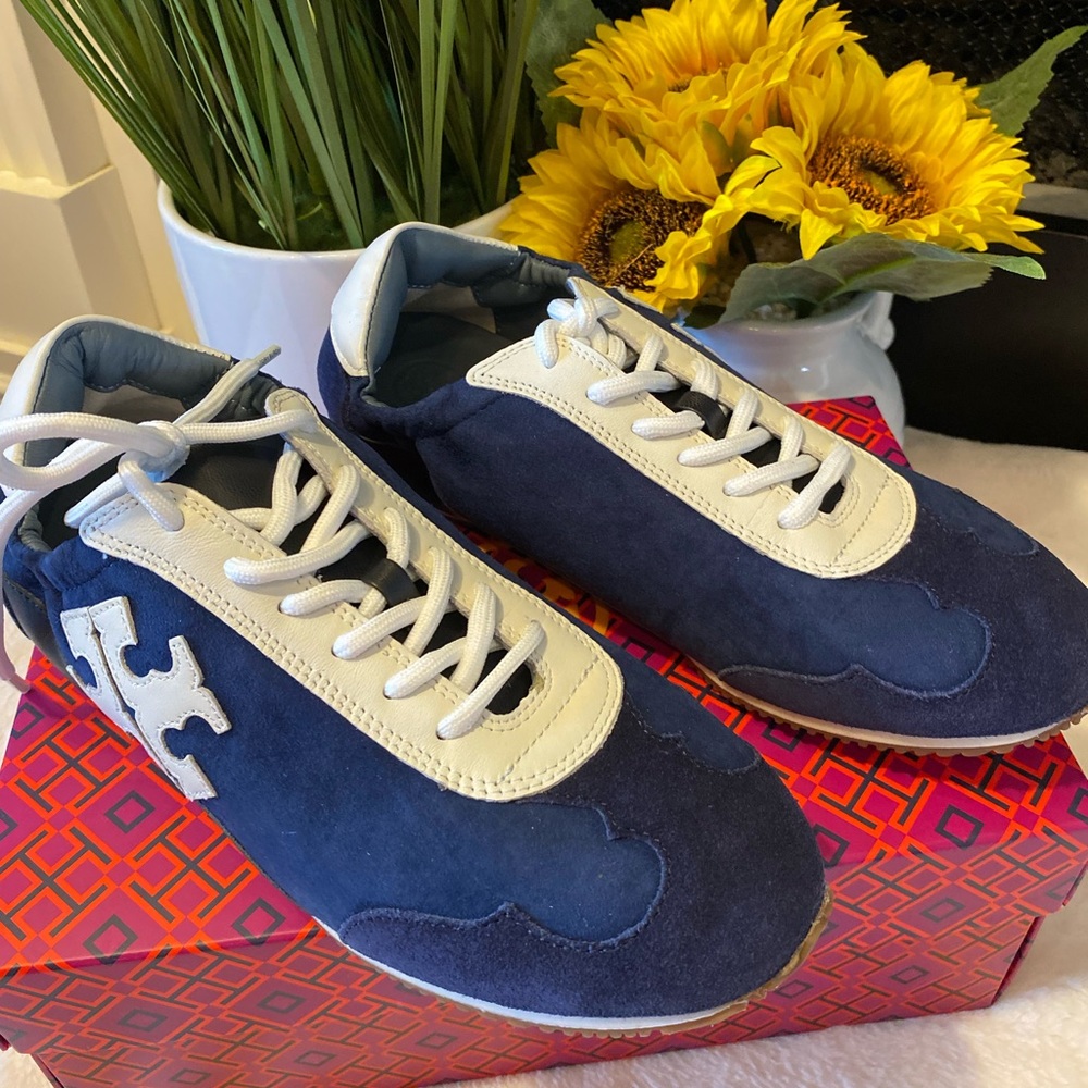 Tory Burch leather sneaker - Picture 2 of 8